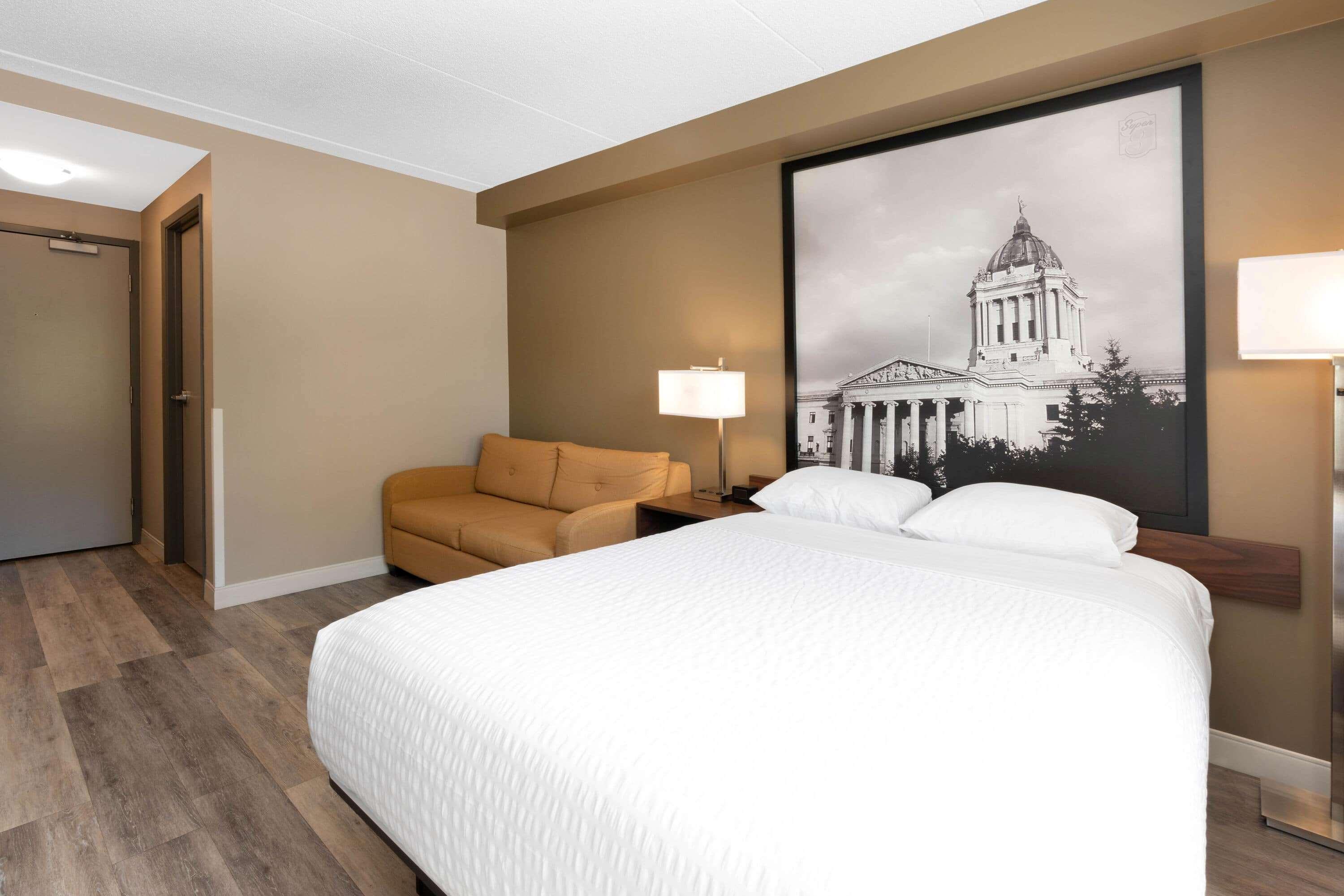 Super 8 By Wyndham Winnipeg West Extérieur photo