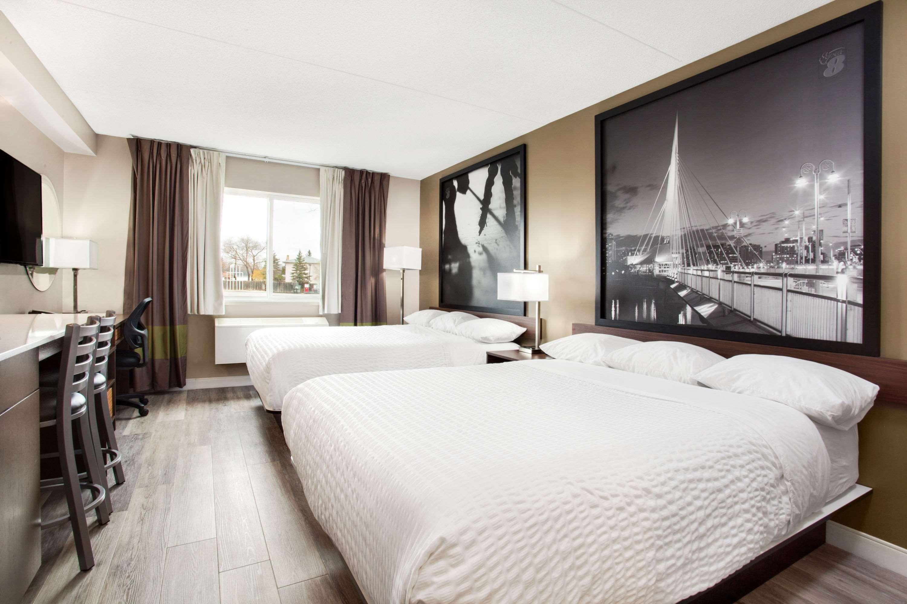 Super 8 By Wyndham Winnipeg West Extérieur photo