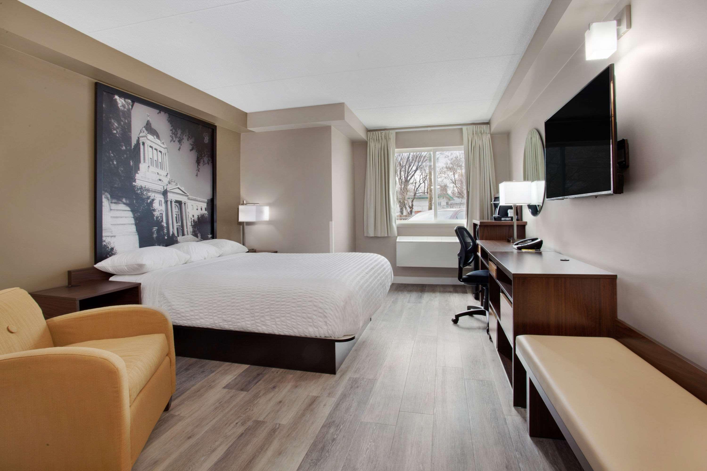 Super 8 By Wyndham Winnipeg West Extérieur photo