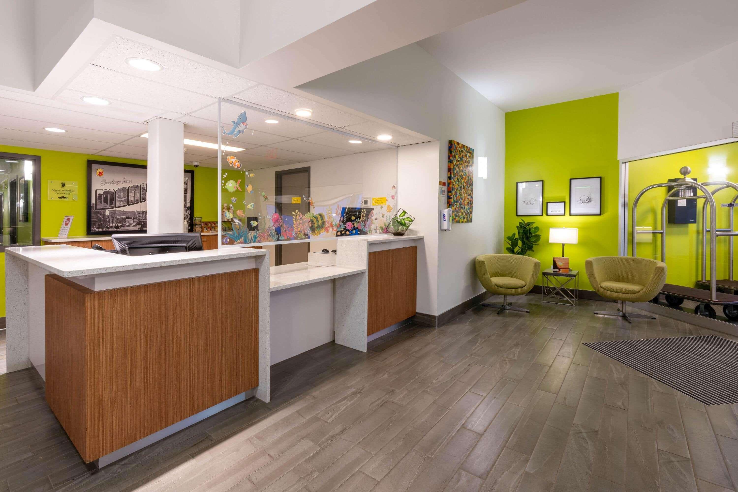 Super 8 By Wyndham Winnipeg West Extérieur photo